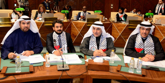  نواب أمام البرلمان العربي: ندعم ونساند حق الشعب الفلسطيني في الدفاع عن أرضه